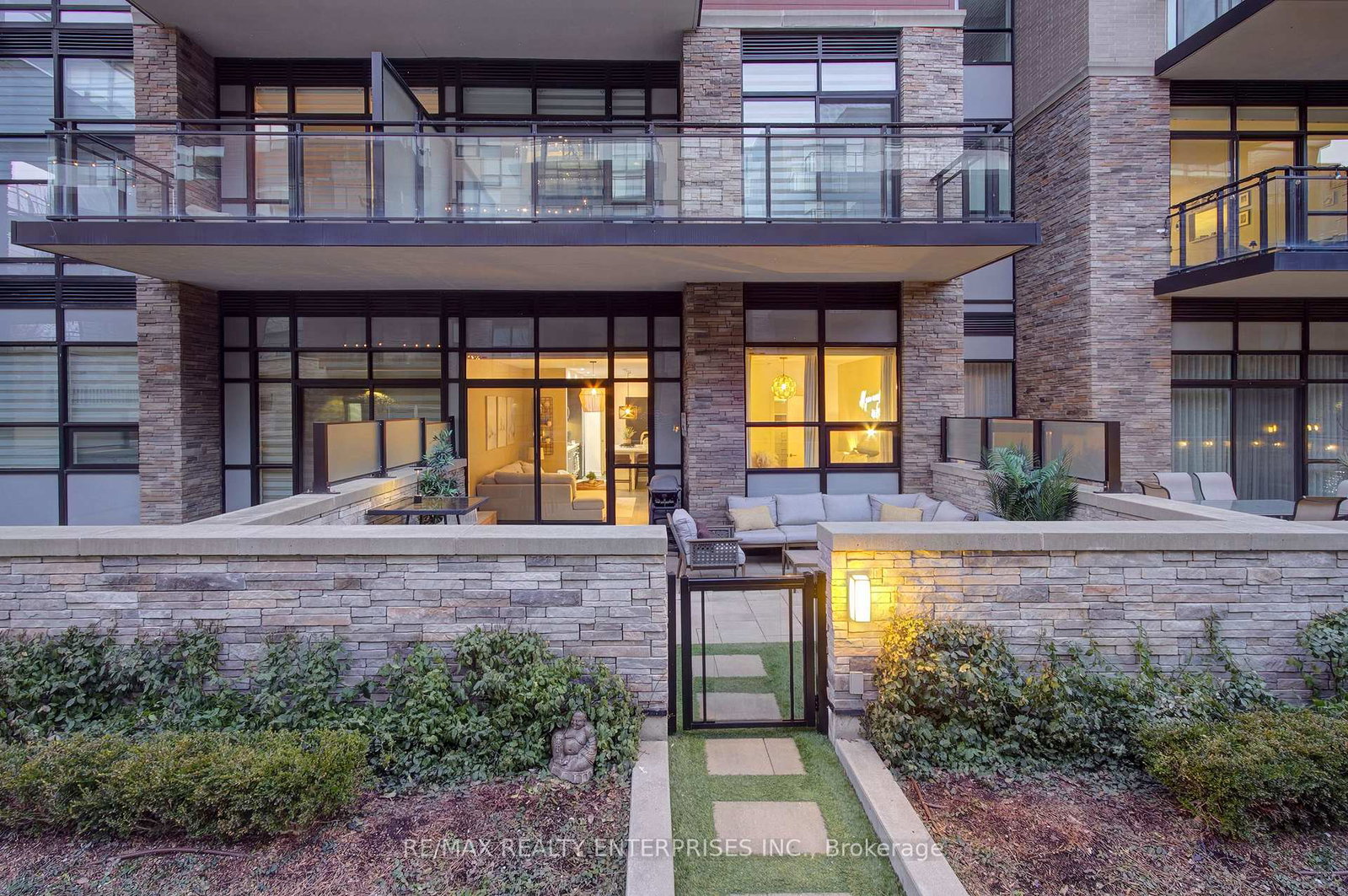 1575-lakeshore-road-w-mississauga-ontario-w12862122