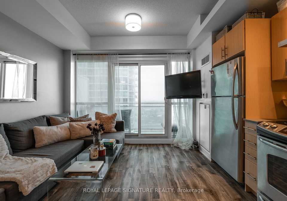 165-legion-road-n-etobicoke-ontario-w12862442