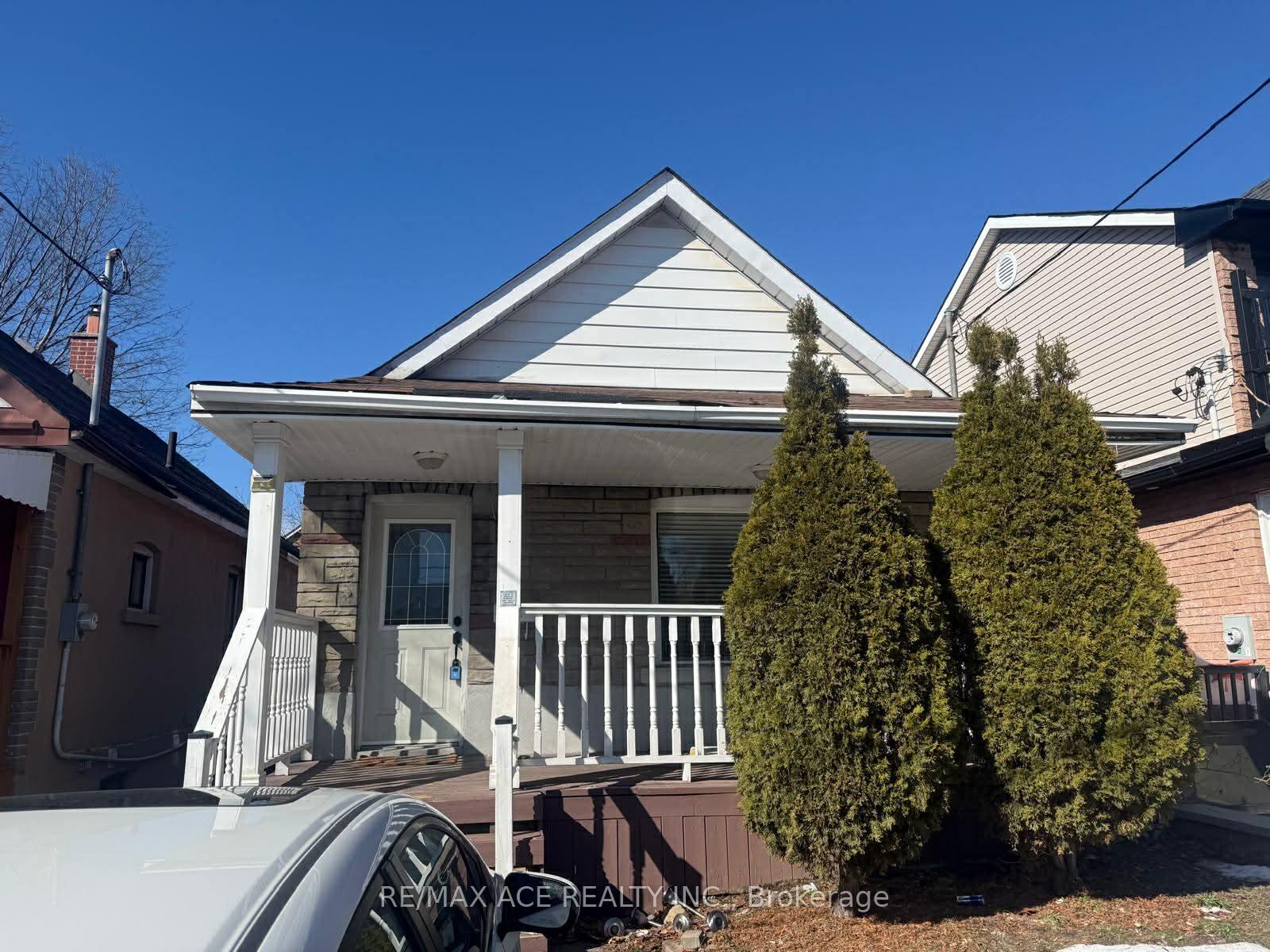 12-mahoney-avenue-north-york-ontario-w12862452