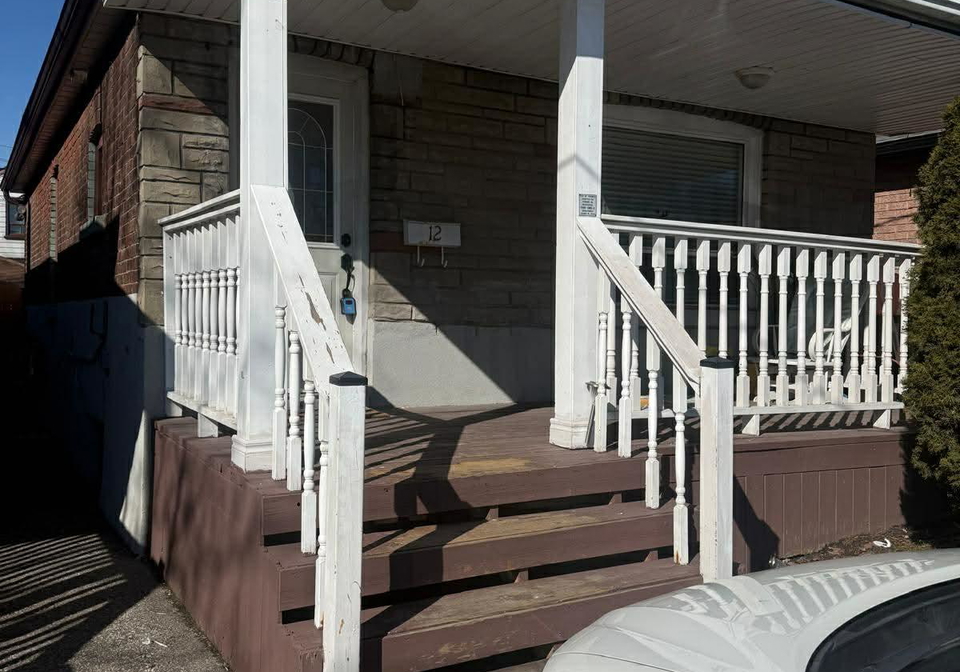 12-mahoney-avenue-north-york-ontario-w12862460