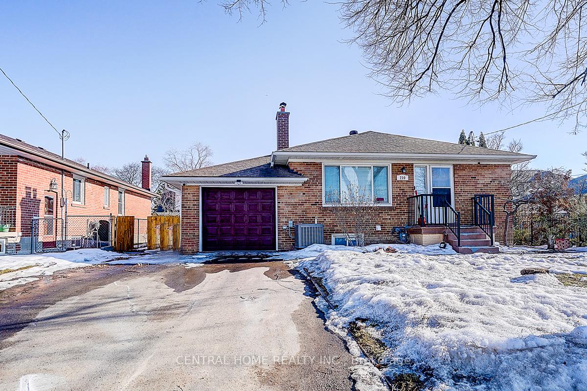 210-renforth-main-bsmt-only-drive-etobicoke-ontario-w12862896