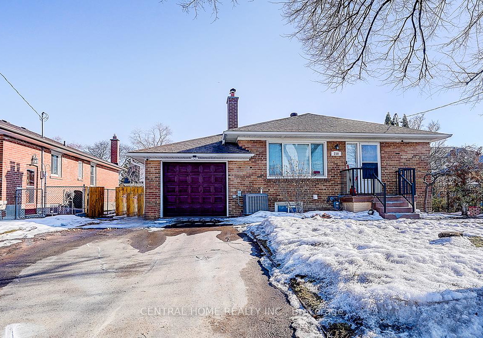 210-renforth-main-bsmt-only-drive-etobicoke-ontario-w12862896