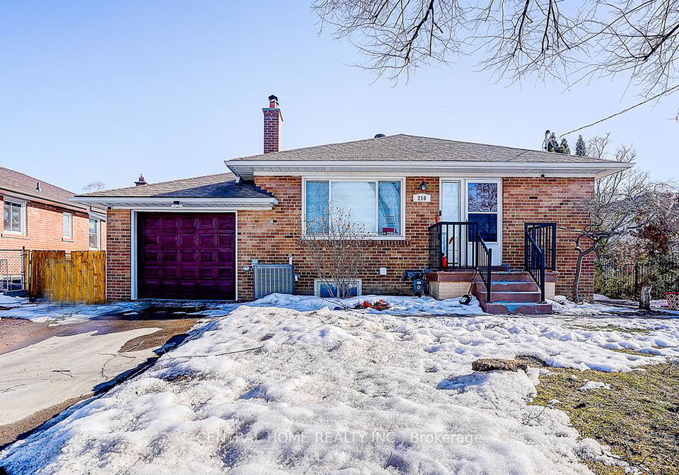 210-renforth-main-bsmt-only-drive-etobicoke-ontario-w12862896