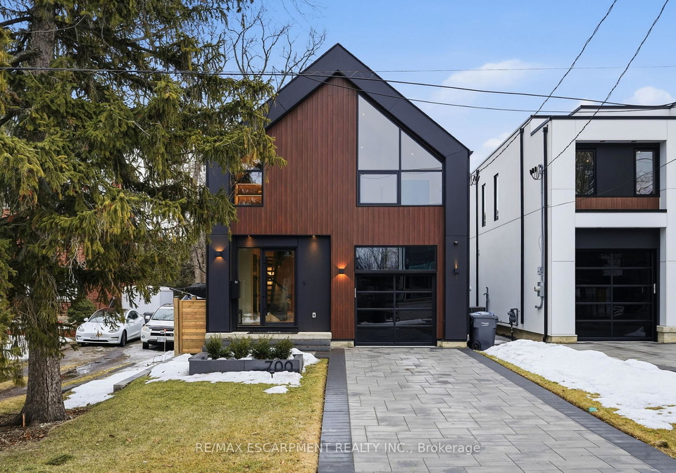 700-montbeck-crescent-mississauga-ontario-w12863700