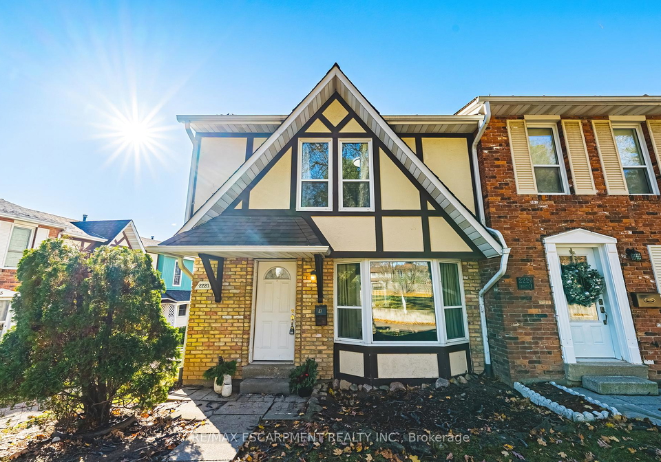 2220-upper-middle-road-burlington-ontario-w12863976