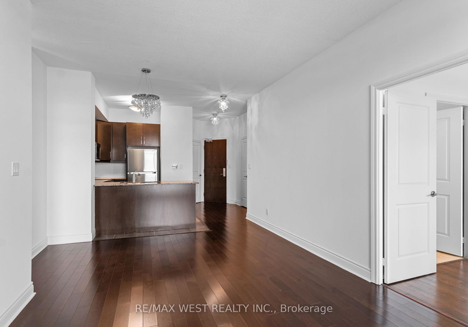 25-earlington-avenue-etobicoke-ontario-w12865414