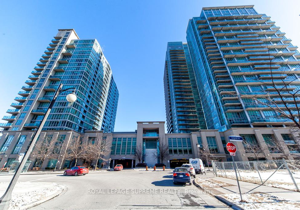185-legion-road-n-etobicoke-ontario-w12865672