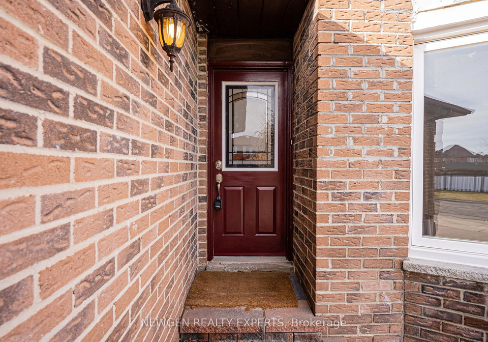 609-yorkminster-crescent-mississauga-ontario-w12866374