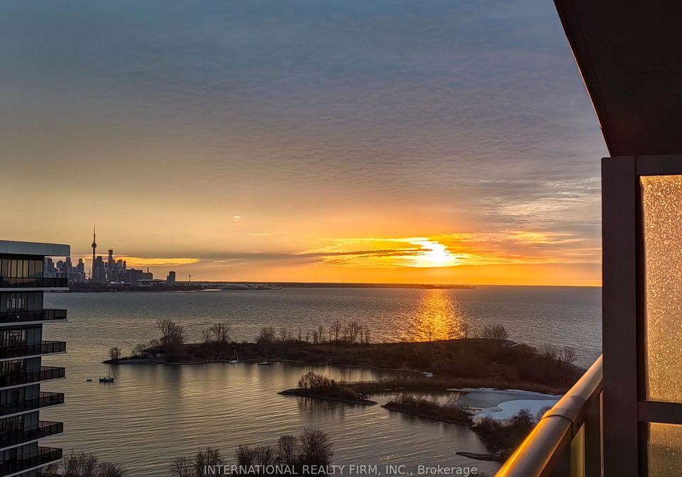 33-shore-breeze-drive-etobicoke-ontario-w12866486