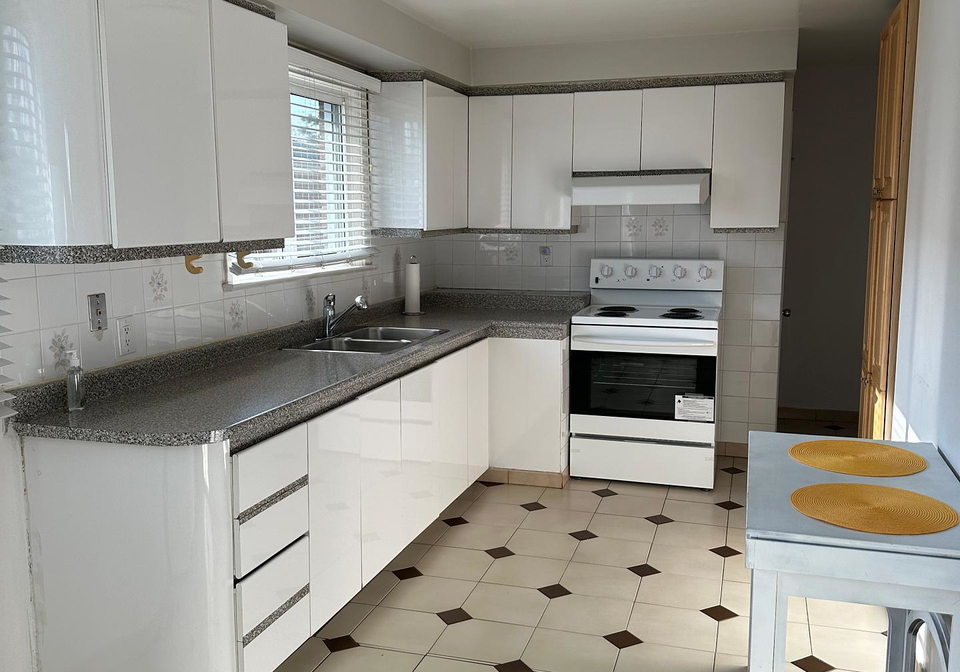 1590-coram-crescent-mississauga-ontario-w12866660