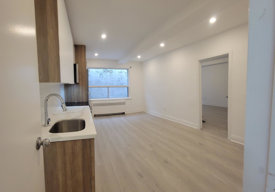 1980-eglinton-avenue-w-north-york-ontario-w12868370