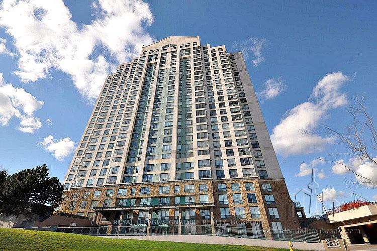 subway-crescent-etobicoke-ontario-w12868636