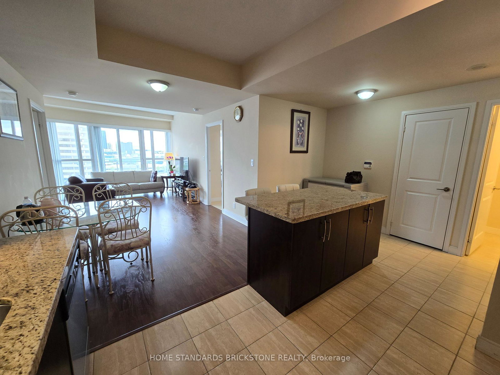 50-absolute-avenue-mississauga-ontario-w12868824