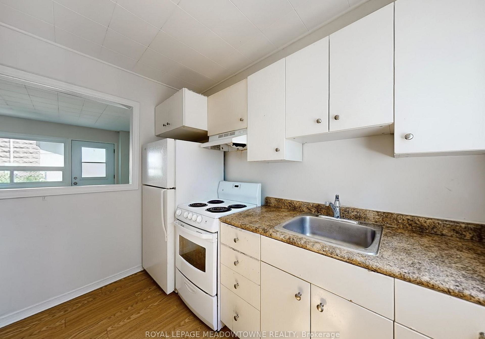 12-wesleyan-street-halton-hills-ontario-w12869194