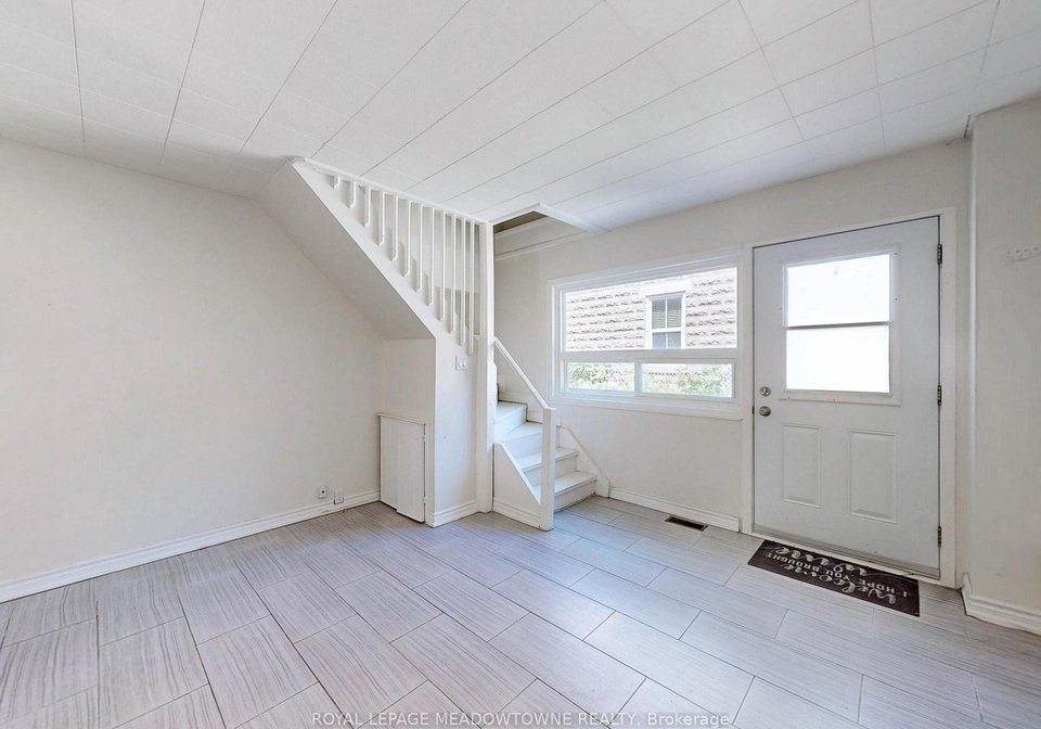 12-wesleyan-street-halton-hills-ontario-w12869194