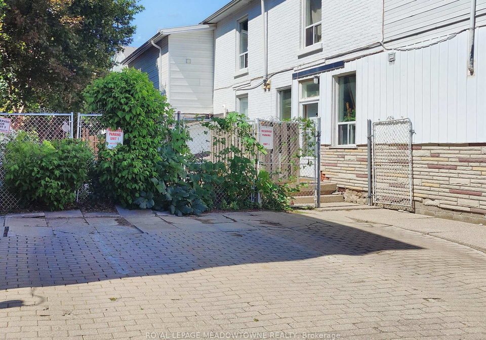 12-wesleyan-street-halton-hills-ontario-w12869200