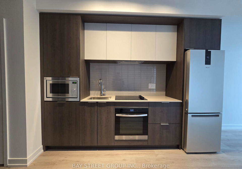 395-square-one-drive-mississauga-ontario-w12869318