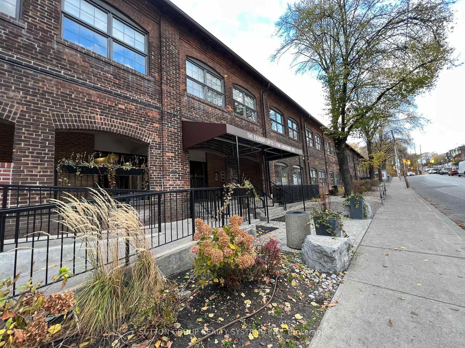 1100-lansdowne-avenue-toronto-ontario-w12869350