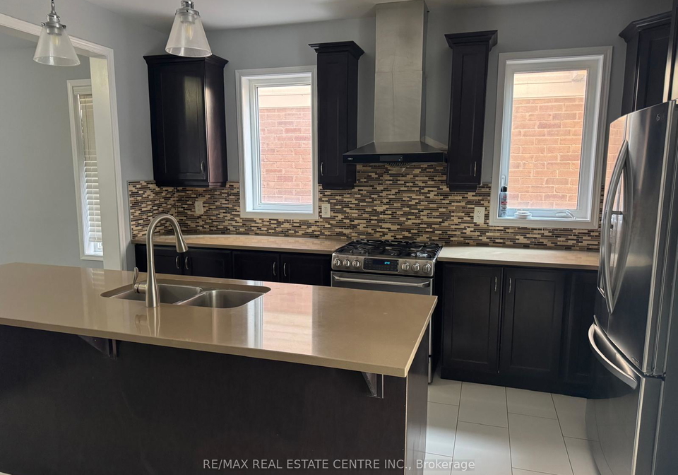 17-feeder-street-brampton-ontario-w12869394