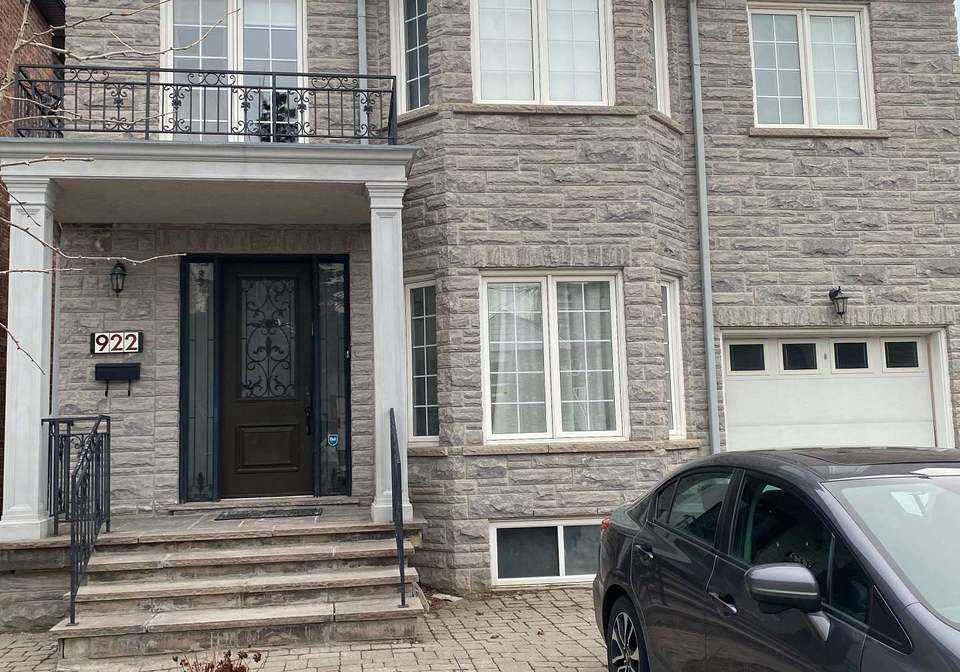922-briar-hill-avenue-north-york-ontario-w12870172