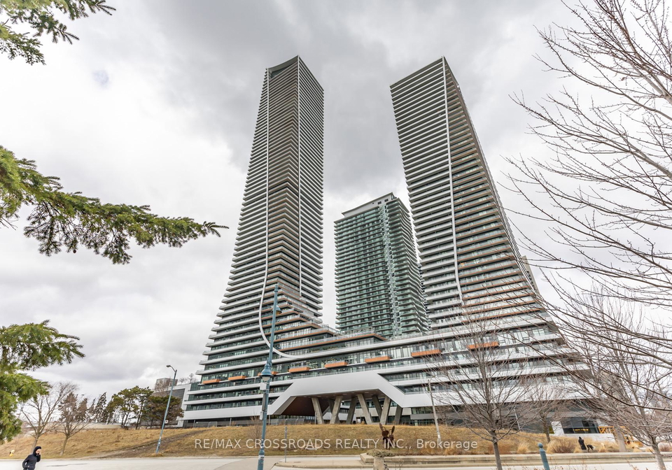 30-shore-breeze-drive-n-etobicoke-ontario-w12870818