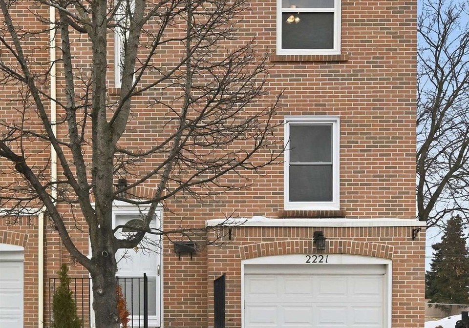 2221-mountain-grove-avenue-burlington-ontario-w12870880