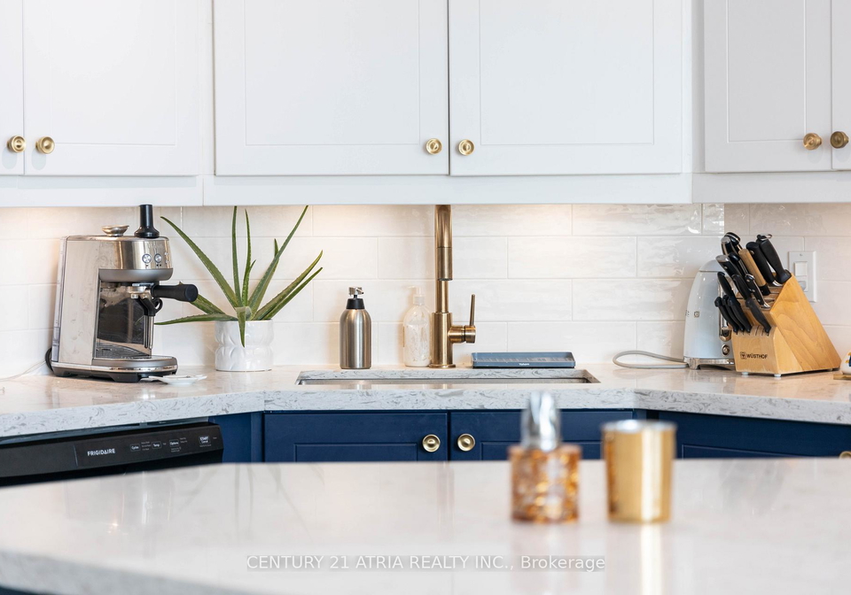 200-manitoba-street-etobicoke-ontario-w12871104