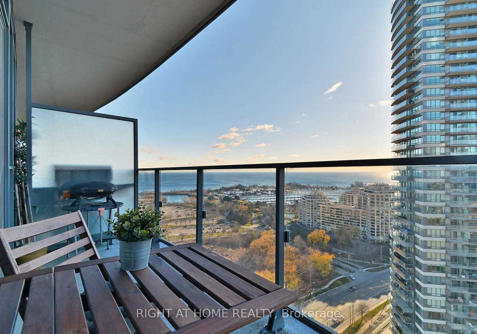 2212-lake-shore-boulevard-w-etobicoke-ontario-w12872032