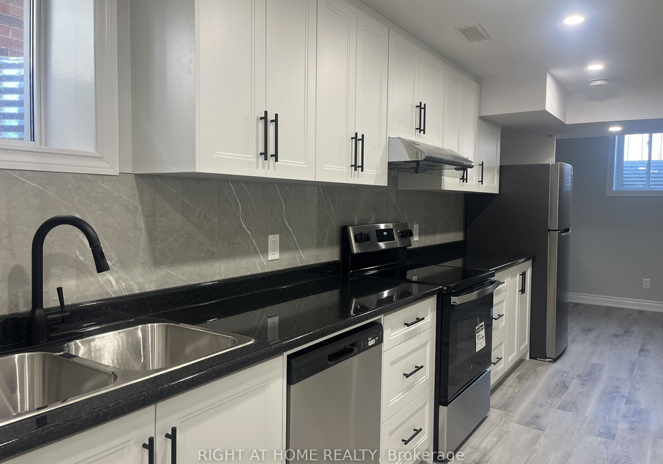 22-amboise-crescent-brampton-ontario-w12872136