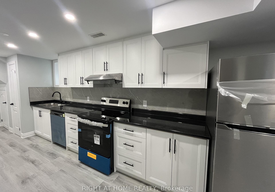22-amboise-crescent-brampton-ontario-w12872136