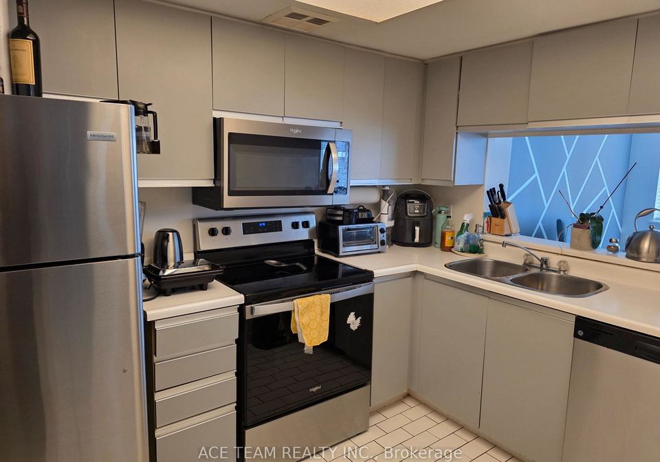 300-webb-drive-mississauga-ontario-w12872166