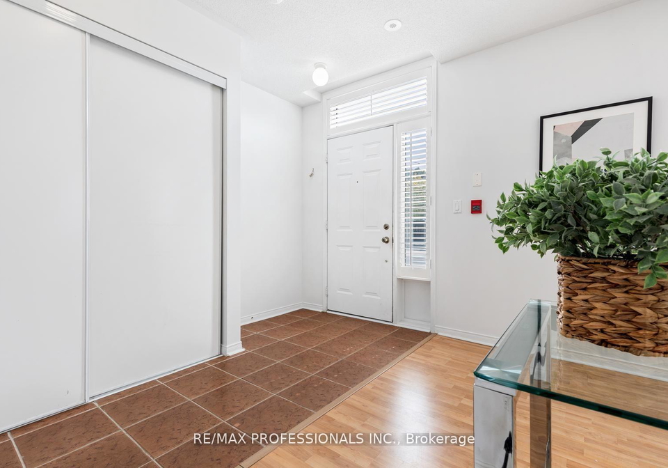 3400-lake-shore-boulevard-w-etobicoke-ontario-w12873316