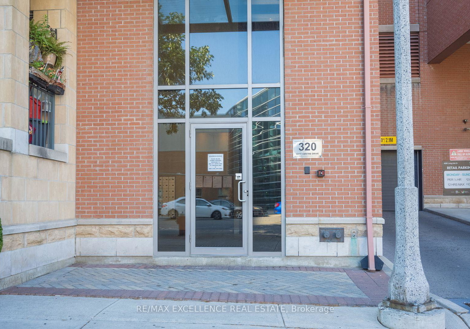 320-city-centre-drive-mississauga-ontario-w12873324