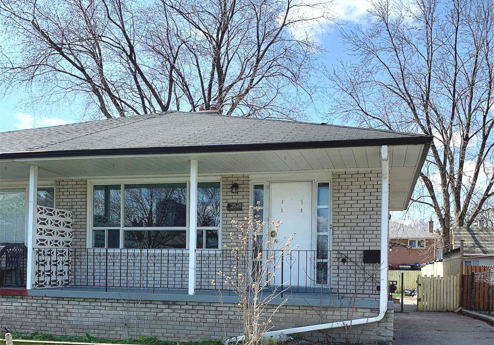 2545-padstow-crescent-mississauga-ontario-w12873598