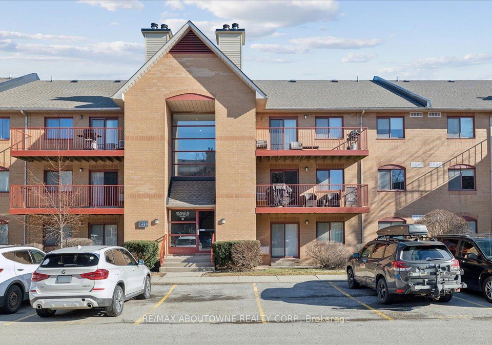 1480-pilgrims-way-oakville-ontario-w12874414