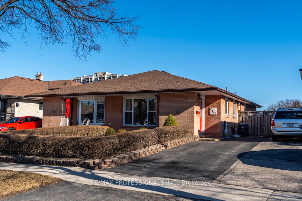 2416-padstow-crescent-mississauga-ontario-w12874668