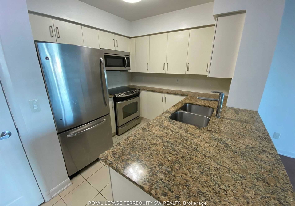 205-sherway-gardens-road-etobicoke-ontario-w12874942