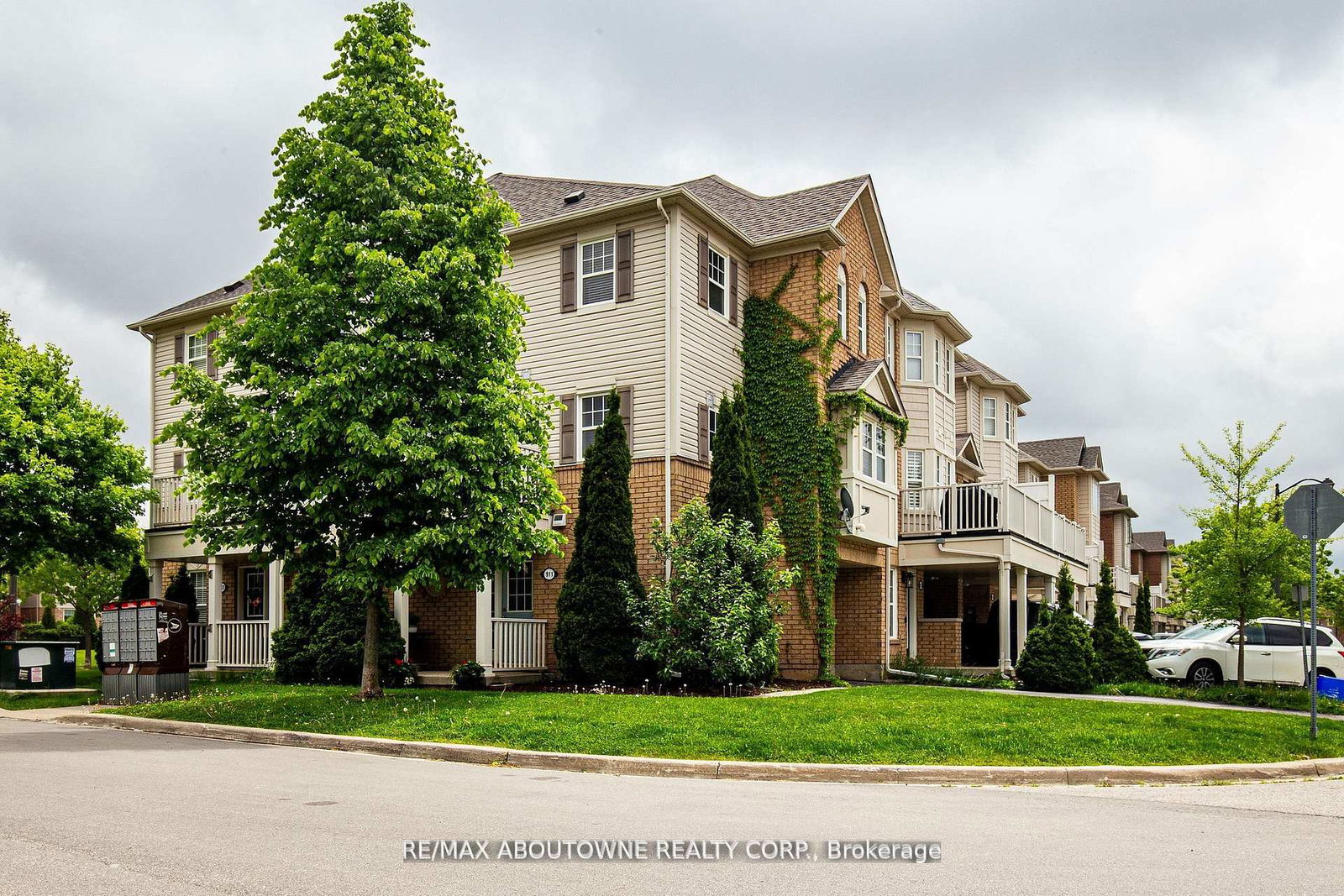 911-deverell-place-milton-ontario-w12875362