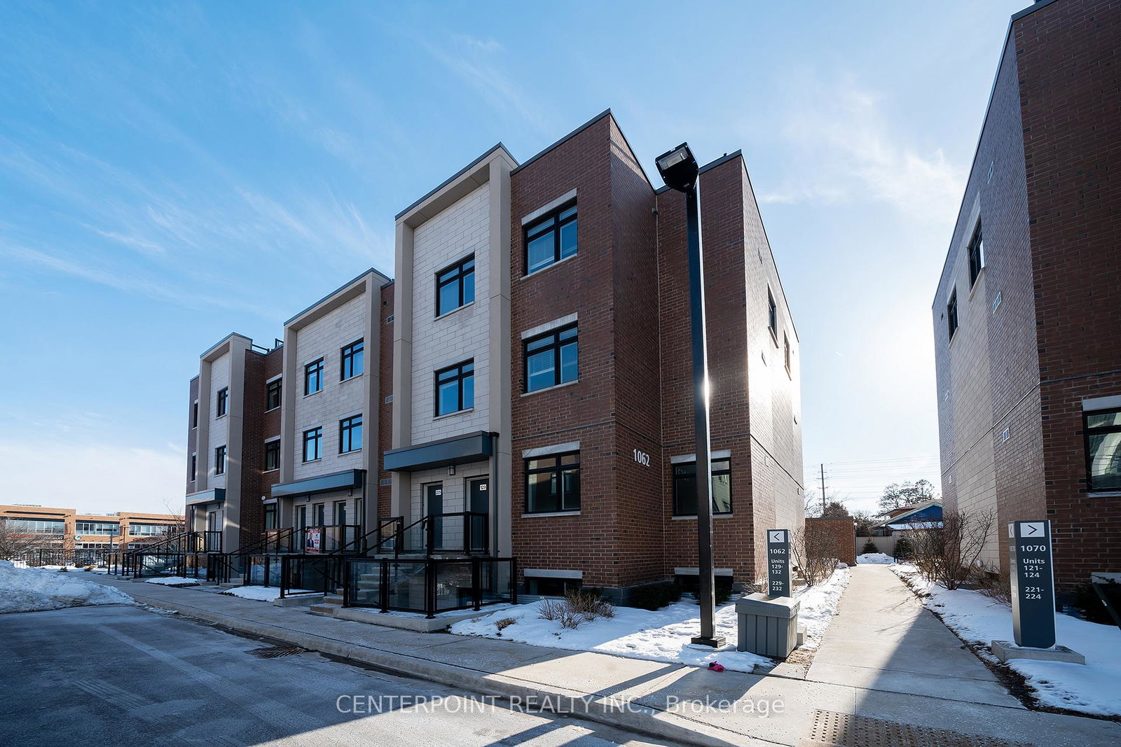 1062-douglas-mccurdy-common-mississauga-ontario-w12875396
