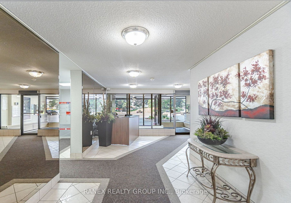 18-knightsbridge-road-brampton-ontario-w12875430