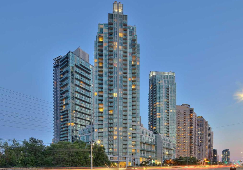 220-burnhamthorpe-road-mississauga-ontario-w12875532