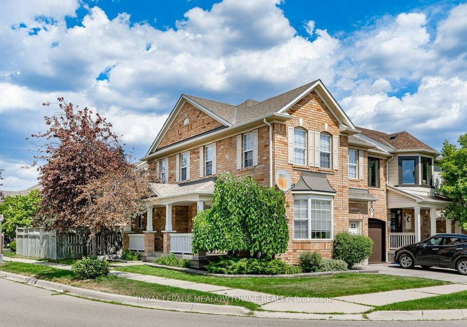 381-baverstock-crescent-milton-ontario-w12875542