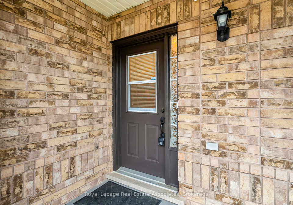 900-mckay-crescent-milton-ontario-w12875832