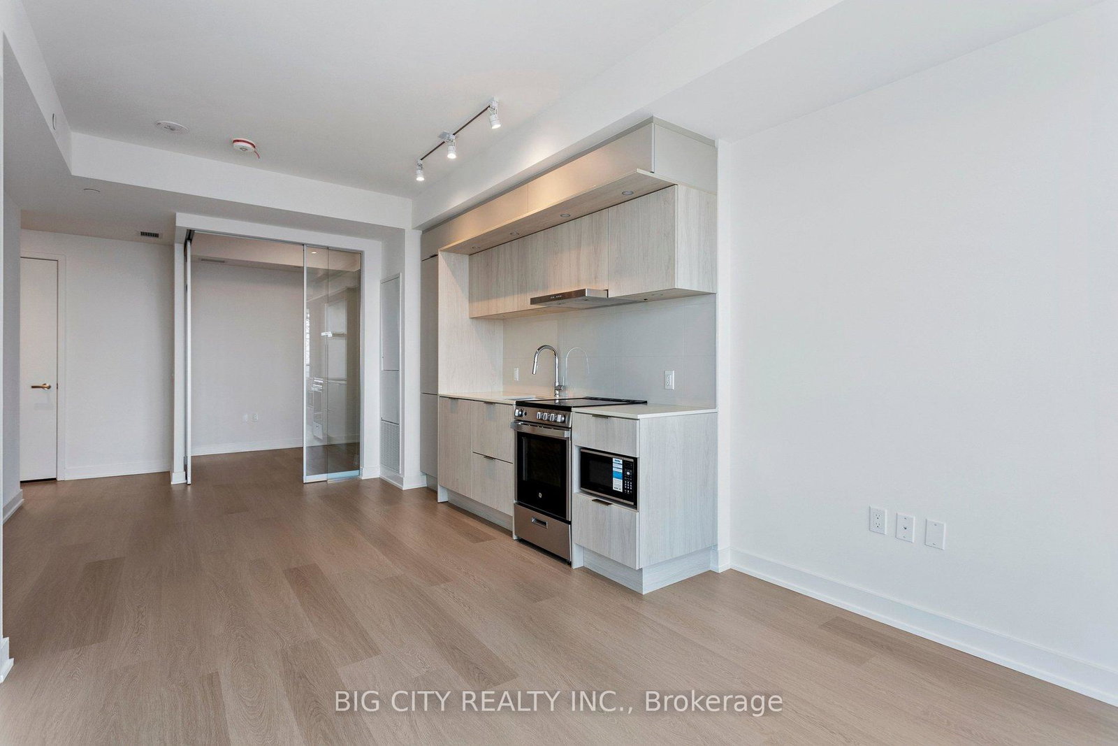448-burnhamthorpe-road-w-mississauga-ontario-w12876074