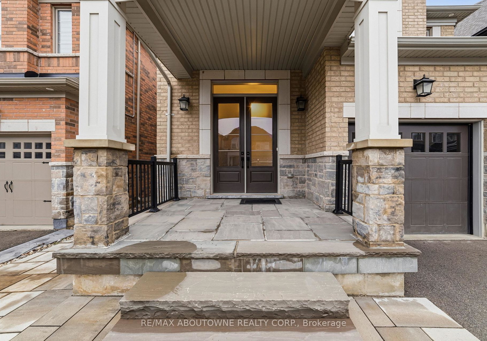 477-parent-place-milton-ontario-w12876566
