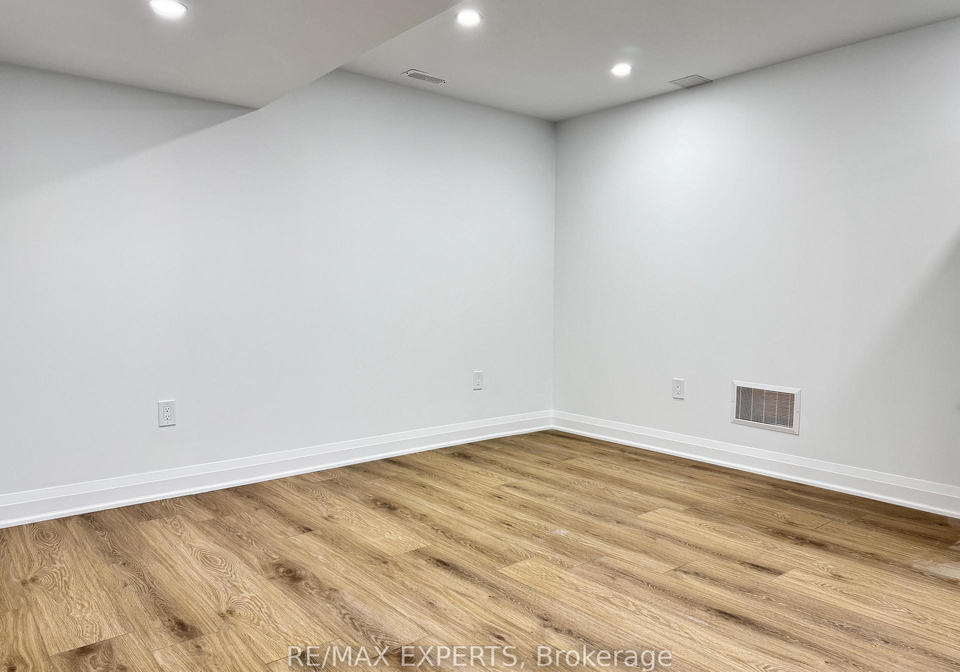 1279-sweetfern-crescent-milton-ontario-w12877112