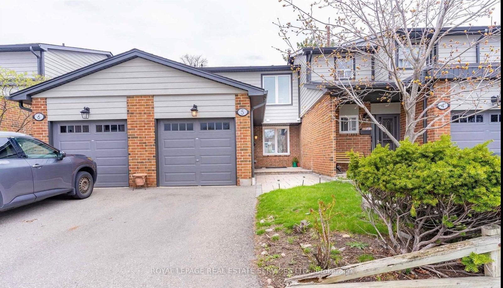 52meadows-boulevard-mississauga-ontario-w12877382