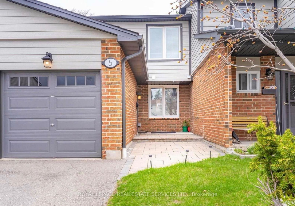 52meadows-boulevard-mississauga-ontario-w12877382