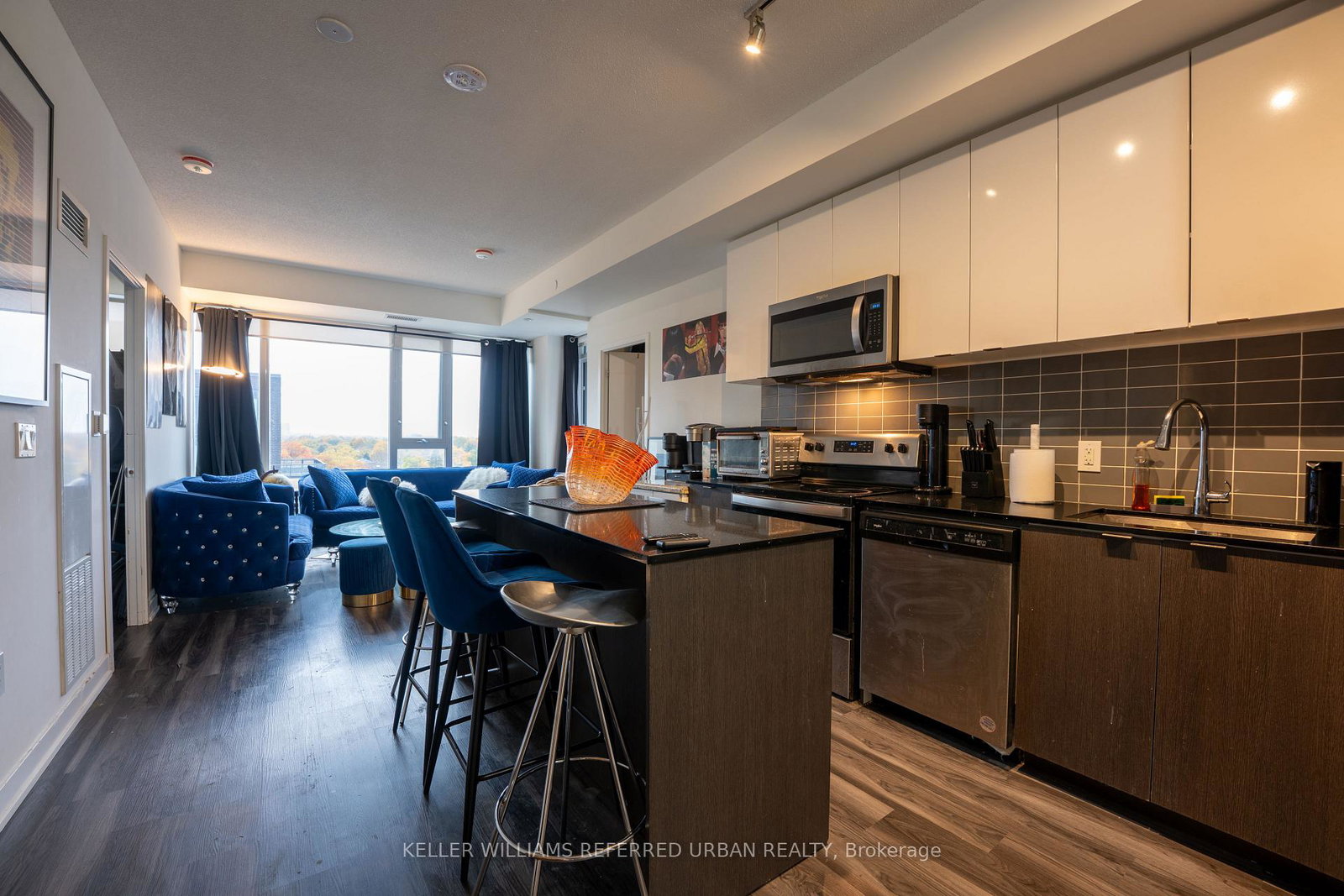 859-the-queensway-etobicoke-ontario-w12877446
