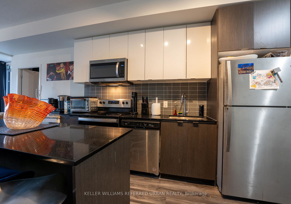 859-the-queensway-etobicoke-ontario-w12877446